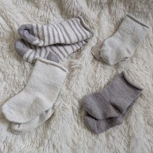 Cozy Fuzzy Gray and Cream Infant Baby Socks Size 12 Months